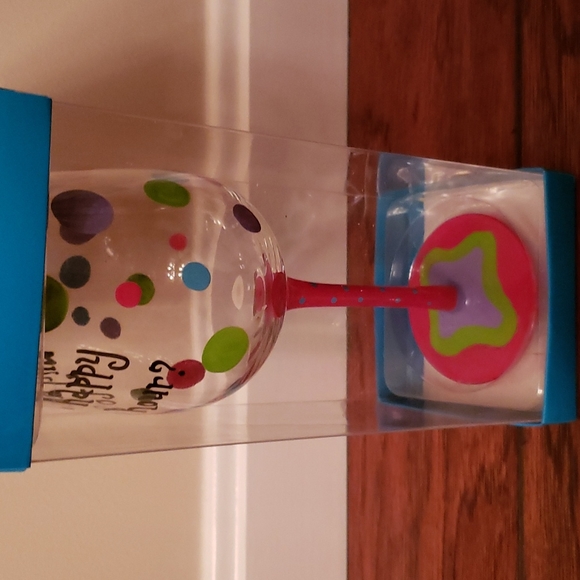 New -painted wine glass - Picture 6 of 8